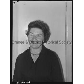 Passport photo Dorothy Brown