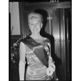 Robyn Edwards, Miss Central West