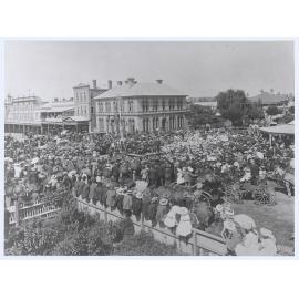 Unveiling of the Boer War Memorial on the corner of Summer and Anson Streets, Orange