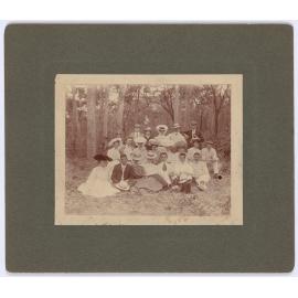 Unidentied group portrait