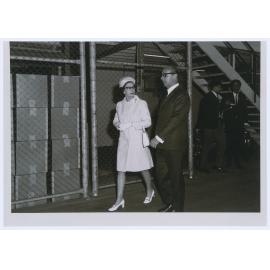 Email plant General Manager Adrian Immens shows Queen Elizabeth through the factory.