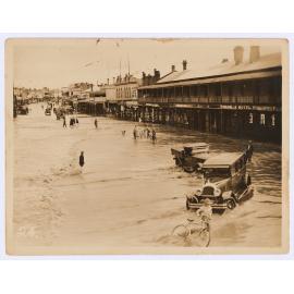 Summer Street, Orange in flood