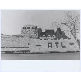 Amalgamated Textiles Ltd's VP Day Parade float