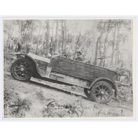 The first car to ascend Mount Canobolas