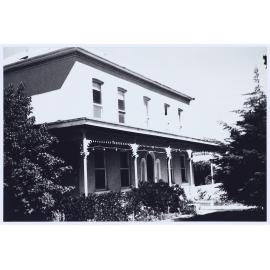 Residence, Orange