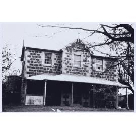 Residence, Orange