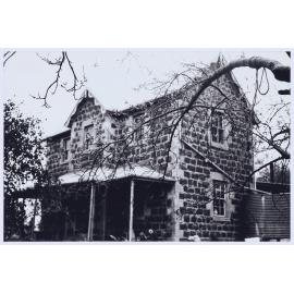 Residence, Orange
