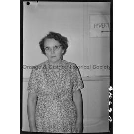 Passport photo Mrs Albert Smith