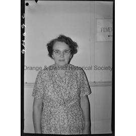 Passport photo Mrs Albert Smith