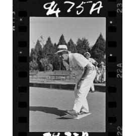 Ken Haddon from Bathurst City bowls team