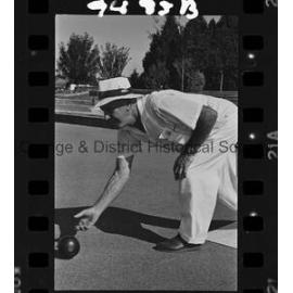 Ken Haddon from Bathurst City bowls team