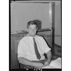 Mr Bob Clements