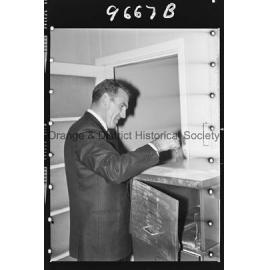 Thieves raid nine mid-city businesses