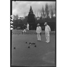 New Zealand bowlers in Orange