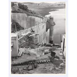 Construction of Suma Park Dam