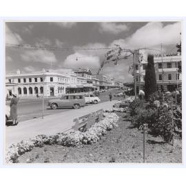 Summer Street, Orange