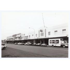 Summer Street, Orange