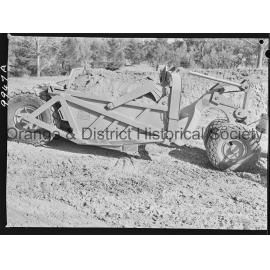 Buttsworth earth scoop