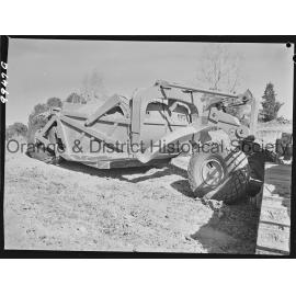 Buttsworth earth scoop