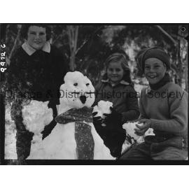 Heavy snow on Mount Canobolas