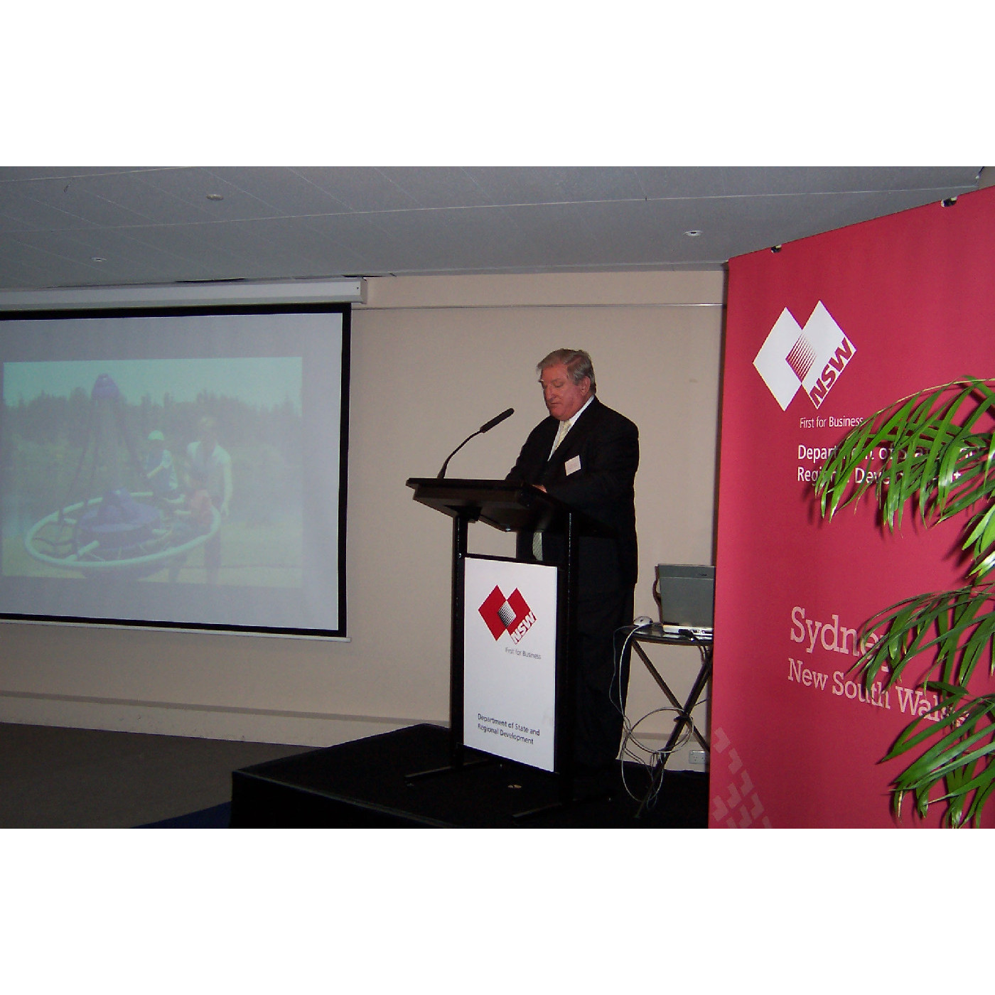 Cr John Davis at the Visitor Guide Launch, Sydney 2005