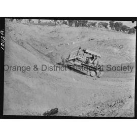 Buttsworth earth scoop