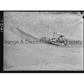 Buttsworth earth scoop