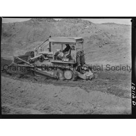 Buttsworth earth scoop