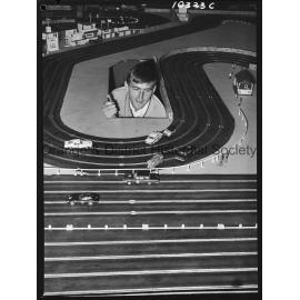 Slot car racing circuit