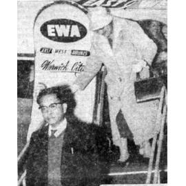 The landing of an East-West Airlines DC-3 in Orange in 1961 marked the first regular flight between Sydney and Orange