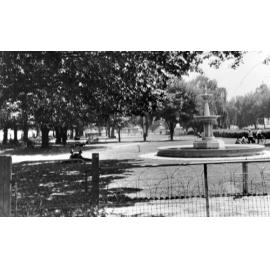 Whitney Fountain, Robertson Park 