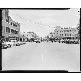 After-Christmas shopping crowds