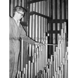 Holy Trinity Church organ
