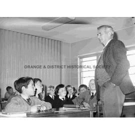Noted author visits school
