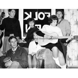 Orange folk singers