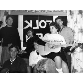 Orange folk singers
