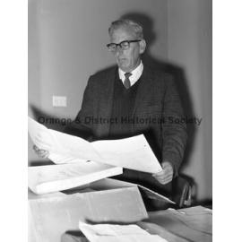 Mr G M Rhynehart