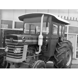 Tractor canopy