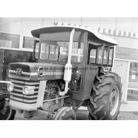 Tractor canopy