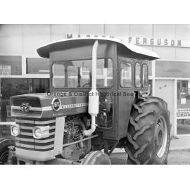 Tractor canopy
