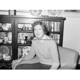 Mrs Mary Tredinnich