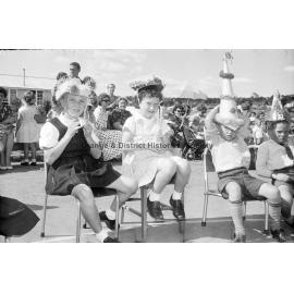 Glenroi School hat parade