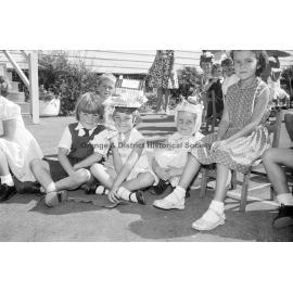Glenroi School hat parade