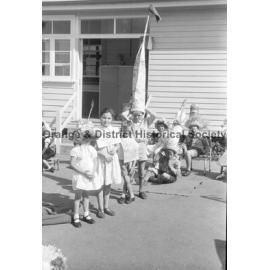 Glenroi School hat parade