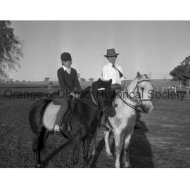 Molong Show