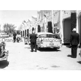 NSW Governor Sir Eric Woodward visits Woollen Mills