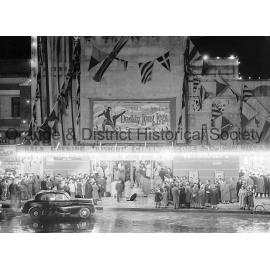 Daddy Long Legs opens at Coronet Theatre