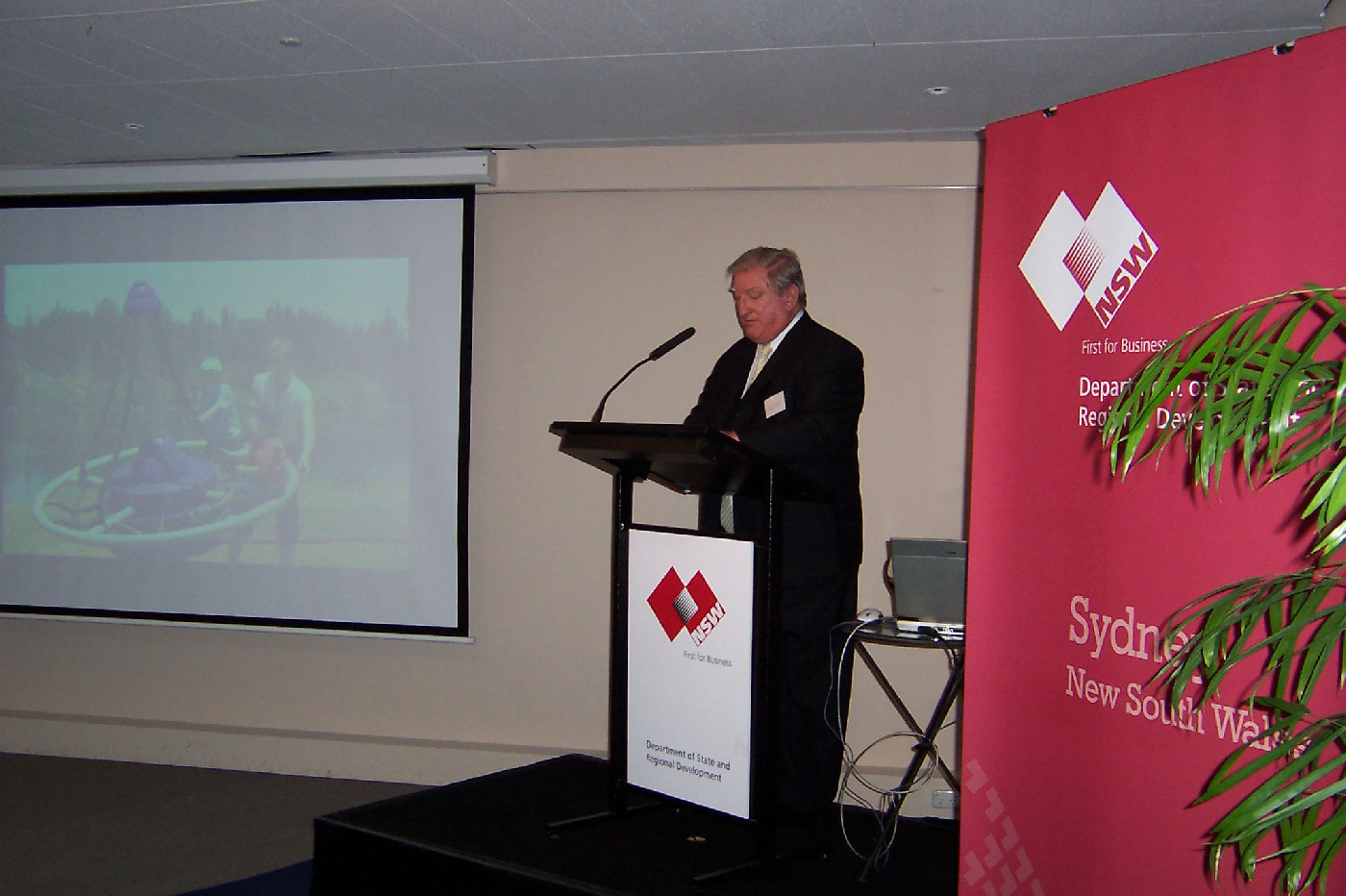 Cr John Davis at the Visitor Guide Launch, Sydney 2005